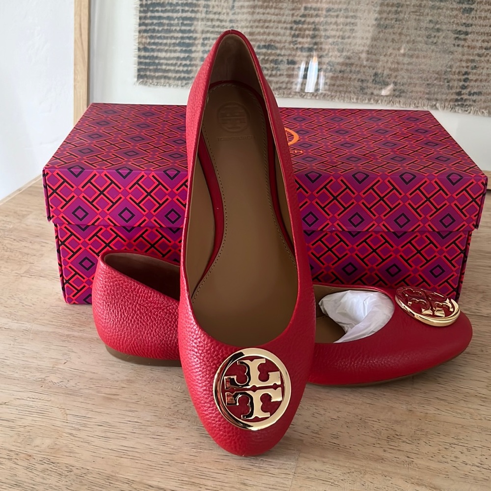 Tory Burch Flats NWT! Size 8.5